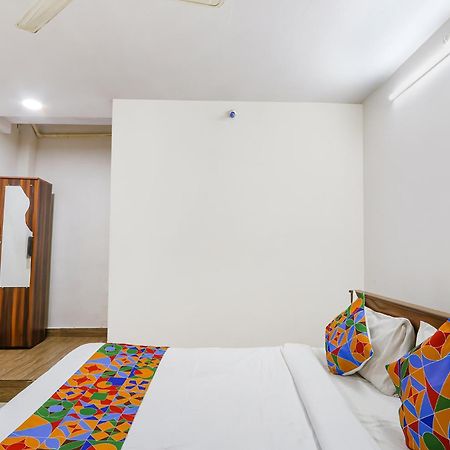 ויסאקפאטנם Fabexpress Korner Inn - Sivaji Park מראה חיצוני תמונה